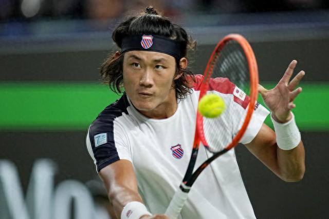 虽然年轻球 虽然年轻球