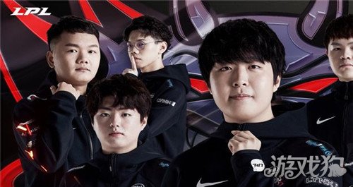 并面临高额 并面临高额